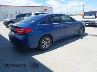 2015 Hyundai Sonata 2.4L SE with VIN 5NPE24AF0FH124081, listed as a IAAI auction lot 42187407 with 166,910 mi miles. Bid and sale history available at carsss.com. Image 4.