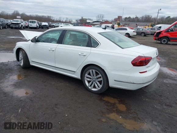 2017 Volkswagen Passat SE z VIN 1VWGT7A35HC052769, wystawiony jako IAAI lot #41687009 z przebiegiem 59 791 mil mil oraz . Historia ofert i sprzedaży dostępna na DreamBid. Obrazek 3.