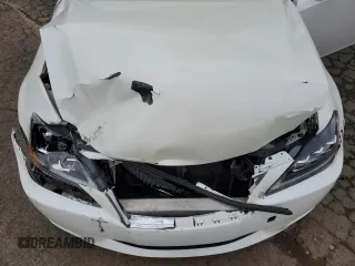 2010 Lexus IS 250 z VIN JTHBF5C23A5126132, wystawiony jako Copart lot #56963205 z przebiegiem 117 285 mil mil oraz Szkoda całkowita • Salvage title. Historia ofert i sprzedaży dostępna na DreamBid. Obrazek 11.