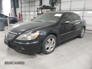 2008 Acura RL Tech Pkg with VIN JH4KB16668C000095, listed as a IAAI auction lot 40980440 with 190,396 mi miles. Bid and sale history available at carsss.com. Image 2.