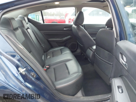 2019 Nissan Altima SR with VIN 1N4BL4CV4KC129249, listed as a IAAI auction lot 41392193 with 133,197 mi miles and . Bid and sale history available at carsss.com. Image 8.