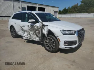 2017 Audi Q7 Premium Plus with VIN WA1LAAF72HD031527, listed as a Copart auction lot 58377985 with 105,541 mi miles and Salvage title. Bid and sale history available at DreamBid. Image 4.