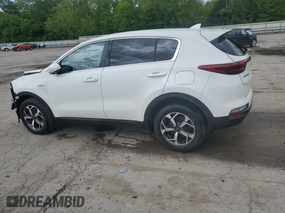 2020 Kia Sportage LX z VIN KNDPMCAC8L7761710, wystawiony jako Copart lot #58187945 z przebiegiem 46 937 mil mil oraz Szkoda całkowita • Salvage title. Historia ofert i sprzedaży dostępna na DreamBid. Obrazek 2.