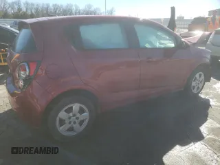 2013 Chevrolet Sonic LS z VIN 1G1JA6SH3D4121037, wystawiony jako Copart lot #45975555 z przebiegiem 66 735 mil mil oraz Szkoda całkowita • Salvage title. Historia ofert i sprzedaży dostępna na DreamBid. Obrazek 3.