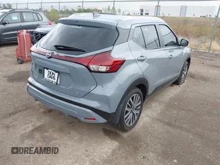 2024 Nissan Kicks SV with VIN 3N1CP5CV3RL576777, listed as a IAAI auction lot 40766968 with 1,403 mi miles. Bid and sale history available at carsss.com. Image 4.
