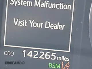 2018 Toyota RAV4 XLE with VIN 2T3WFREV8JW425464, listed as a IAAI auction lot 41977877 with 142,265 mi miles and . Bid and sale history available at carsss.com. Image 15.