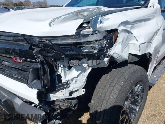 2024 Chevrolet Colorado 4WD Z71 with VIN 1GCPTDEK1R1113664, listed as a IAAI auction lot 41380070 with 6,922 mi miles. Bid and sale history available at carsss.com. Image 6.