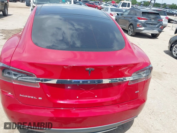 2014 Tesla Model S 60 with VIN 5YJSA1H14EFP63897, listed as a IAAI auction lot 42713272 with Not provided miles and . Bid and sale history available at DreamBid. Image 15.