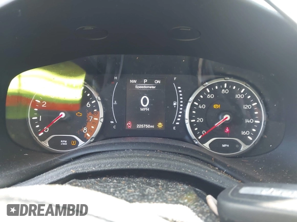 2018 Jeep Renegade Sport with VIN ZACCJBAB4JPH68808, listed as a IAAI auction lot 41319728 with 225,750 mi miles. Bid and sale history available at carsss.com. Image 7.