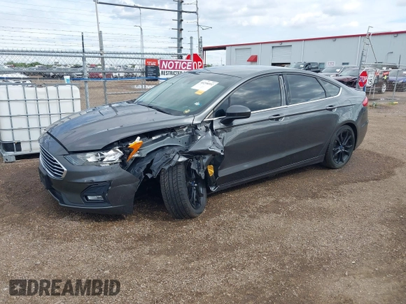 2019 Ford Fusion SE with VIN 3FA6P0HD3KR171749, listed as a IAAI auction lot 40298552 with 70,784 mi miles. Bid and sale history available at carsss.com. Image 17.