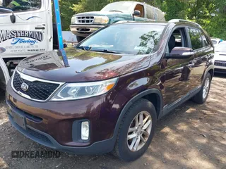 2015 Kia Sorento LX с VIN 5XYKTDA64FG568023, выставлен на аукционе IAAI как лот 42669922 с пробегом 112 156 миль миль и . История ставок и продаж доступна на DreamBid. Изображение 6.