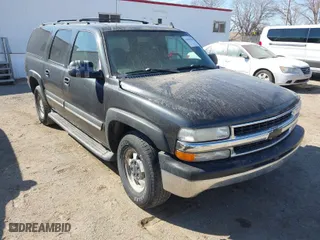 2006 Chevrolet Suburban LT with VIN 3GNEC16Z56G125032, listed as a IAAI auction lot 41836586 with 239,472 mi miles. Bid and sale history available at carsss.com. Image 1.