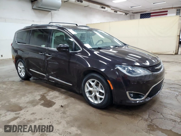2017 Chrysler Pacifica Touring L Plus with VIN 2C4RC1EG6HR559922, listed as a Copart auction lot 53057505 with 131,322 mi miles and Clean Title. Bid and sale history available at DreamBid. Image 4.