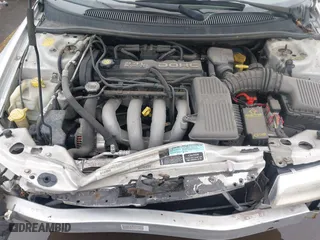 2000 Dodge Stratus with VIN 1B3EJ46X8YN124158, listed as a IAAI auction lot 41589507 with 240,458 mi miles. Bid and sale history available at carsss.com. Image 10.