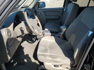 2006 Jeep Liberty Limited z VIN 1J8GL58K16W217595, wystawiony jako Copart lot #49732595 z przebiegiem 117 084 mil mil oraz Szkoda całkowita • Salvage title. Historia ofert i sprzedaży dostępna na DreamBid. Obrazek 7.