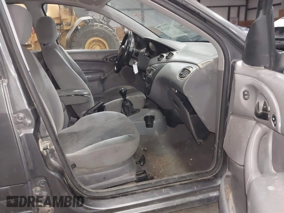 2003 Ford Focus SE with VIN 1FAFP34333W164636, listed as a IAAI auction lot 41412000 with 175,276 mi miles and . Bid and sale history available at carsss.com. Image 5.