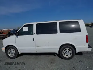 2005 Chevrolet Astro with VIN 1GNDM19X25B113690, listed as a IAAI auction lot 41758764 with Not Provided miles. Bid and sale history available at carsss.com. Image 14.
