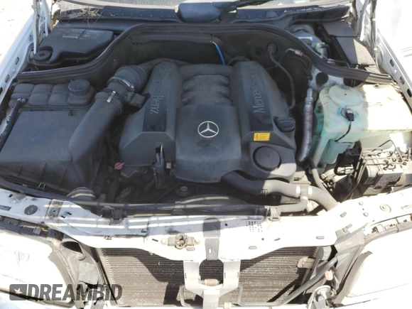 2000 Mercedes-Benz C 230/260/280/320 z VIN WDBHA29G4YA860192, wystawiony jako Copart lot #55161175 z przebiegiem 196 961 mil mil oraz Szkoda całkowita • Salvage title. Historia ofert i sprzedaży dostępna na DreamBid. Obrazek 11.