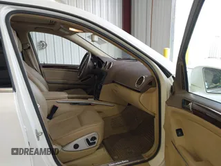 2011 Mercedes-Benz GL-Class GL 450 with VIN 4JGBF7BE9BA645344, listed as a IAAI auction lot 42099508 with 134,244 mi miles. Bid and sale history available at carsss.com. Image 5.