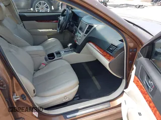 2012 Subaru Legacy Limited z VIN 4S3BMBL65C3015007, wystawiony jako IAAI lot #42336608 z przebiegiem 122 049 mil mil oraz . Historia ofert i sprzedaży dostępna na DreamBid. Obrazek 5.