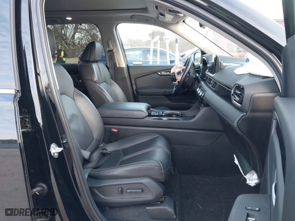 2024 Honda Pilot Touring with VIN 5FNYG1H72RB007519, listed as a IAAI auction lot 40973780 with 24,908 mi miles. Bid and sale history available at carsss.com. Image 5.