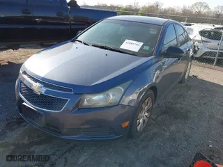 2013 Chevrolet Cruze LS with VIN 1G1PA5SH6D7132584, listed as a IAAI auction lot 41880780 with 15,197 mi miles. Bid and sale history available at carsss.com. Image 2.