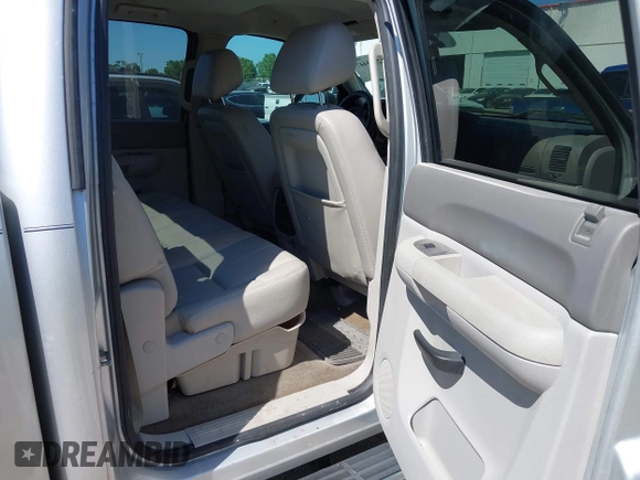 2013 Chevrolet Silverado 1500 LT with VIN 3GCPKSE71DG203443, listed as a IAAI auction lot 42033447 with 128,904 mi miles. Bid and sale history available at carsss.com. Image 8.