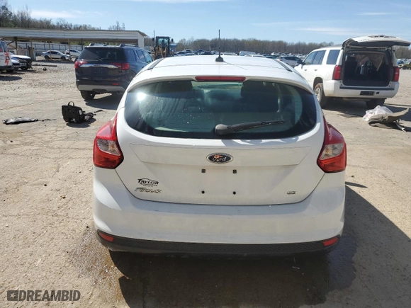 2014 Ford Focus SE with VIN 1FADP3K28EL151600, listed as a Copart auction lot 49857985 with 105,001 mi miles and Non Repairable. Bid and sale history available at carsss.com. Image 6.