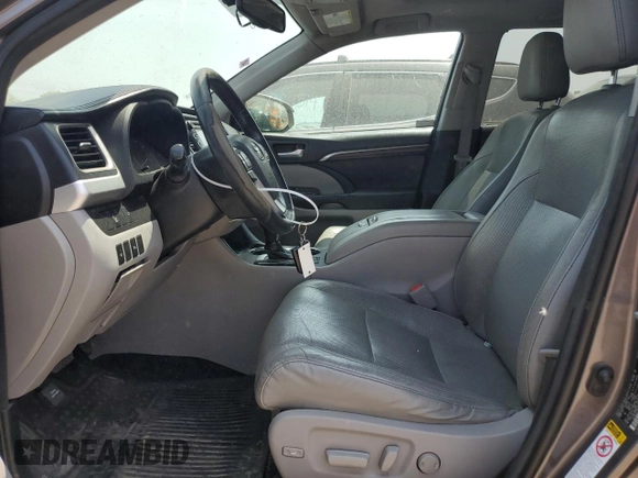 2016 Toyota Highlander Limited with VIN 5TDDKRFH8GS274874, listed as a Copart auction lot 61402305 with 109,670 mi miles and Salvage title. Bid and sale history available at DreamBid. Image 7.