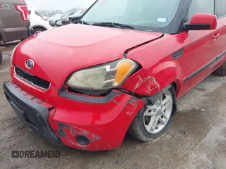 2011 Kia Soul + with VIN KNDJT2A25B7218551, listed as a IAAI auction lot 41521447 with 195,282 mi miles. Bid and sale history available at carsss.com. Image 6.