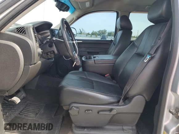 2013 GMC Sierra 1500 SLE with VIN 3GTP1VE09DG301496, listed as a Copart auction lot 57856585 with 132,411 mi miles and Non repairable. Bid and sale history available at DreamBid. Image 7.