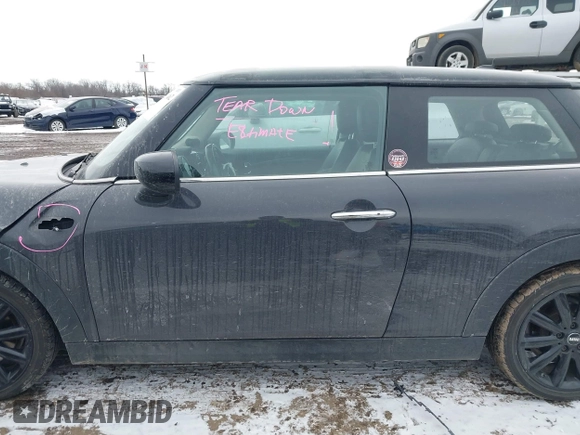 2020 MINI Hardtop Cooper S z VIN WMWXR5C07L2L60692, wystawiony jako IAAI lot #41621462 z przebiegiem 66 898 mil mil oraz . Historia ofert i sprzedaży dostępna na DreamBid. Obrazek 15.