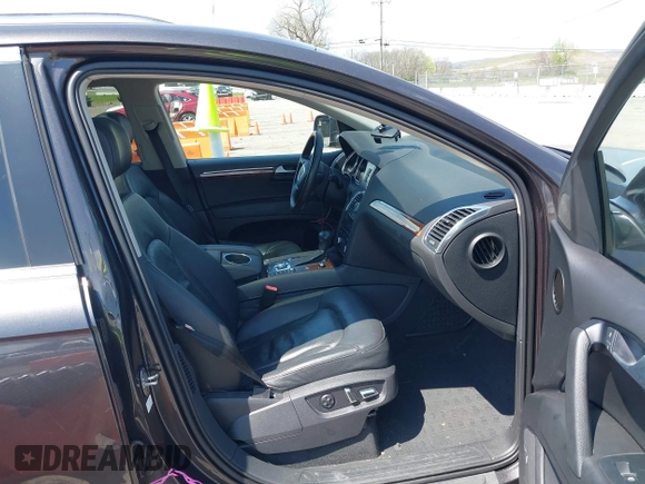 2014 Audi Q7 Premium Plus with VIN WA1LMAFE5ED020880, listed as a IAAI auction lot 42010201 with 123,384 mi miles and . Bid and sale history available at DreamBid. Image 5.