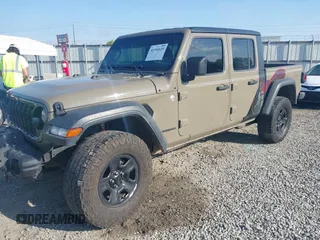 2020 Jeep Gladiator Sport S with VIN 1C6HJTAG0LL216406, listed as a IAAI auction lot 41991629 with 180,125 mi miles and . Bid and sale history available at DreamBid. Image 17.