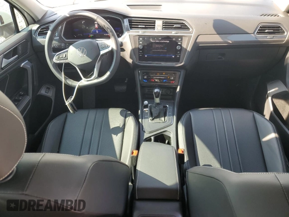 2024 Volkswagen Tiguan SE with VIN 3VV3B7AX8RM067341, listed as a Copart auction lot 59422165 with 12,464 mi miles and Salvage title. Bid and sale history available at DreamBid. Image 8.