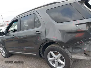 2018 Ford Explorer XLT z VIN 1FM5K7D80JGC54112, wystawiony jako IAAI lot #41947904 z przebiegiem 126 800 mil mil oraz . Historia ofert i sprzedaży dostępna na DreamBid. Obrazek 15.