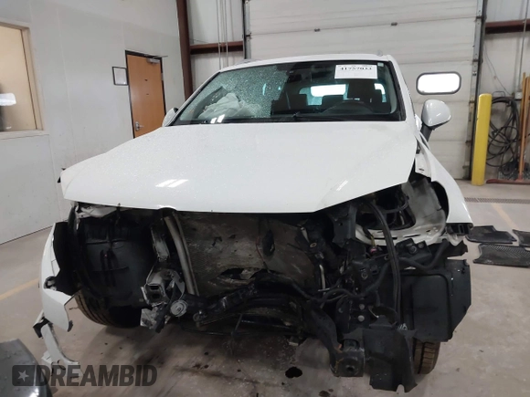 2014 Volkswagen Touareg Sport with VIN WVGEF9BP6ED005007, listed as a IAAI auction lot 41757033 with Not Provided miles and . Bid and sale history available at DreamBid. Image 12.