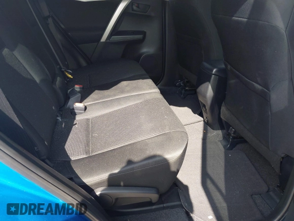 2017 Toyota RAV4 LE z VIN JTMZFREV4HJ112174, wystawiony jako IAAI lot #40311487 z przebiegiem 94 082 mil mil oraz . Historia ofert i sprzedaży dostępna na DreamBid. Obrazek 8.