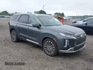 2024 Hyundai Palisade Calligraphy z VIN KM8R7DGE5RU806672, wystawiony jako IAAI lot #42119069 z przebiegiem 8 325 mil mil oraz . Historia ofert i sprzedaży dostępna na DreamBid. Obrazek 1.