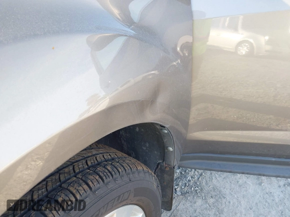 2011 Chevrolet Equinox LT with VIN 2CNFLPE55B6435889, listed as a IAAI auction lot 41267115 with 73,550 mi miles. Bid and sale history available at carsss.com. Image 12.