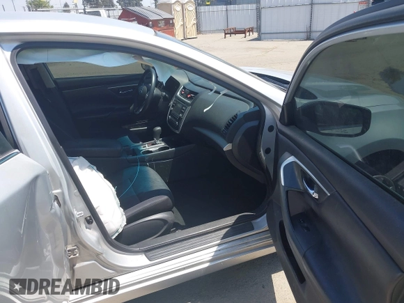 2016 Nissan Altima SL with VIN 1N4AL3AP7GC230562, listed as a IAAI auction lot 42159576 with 115,753 mi miles and . Bid and sale history available at carsss.com. Image 5.