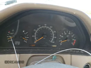 1998 Mercedes-Benz E-Class with VIN WDBJH82FXWX013155, listed as a Copart auction lot 68515674 with 223,294 mi miles and Salvage Title. Bid and sale history available at carsss.com. Image 9.