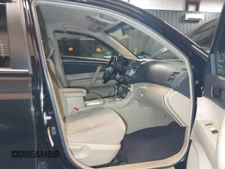 2013 Toyota Highlander with VIN 5TDZA3EH8DS032069, listed as a IAAI auction lot 41795444 with 158,920 mi miles and . Bid and sale history available at DreamBid. Image 5.