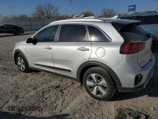 2020 Kia Niro LXS with VIN KNDCB3LC2L5361638, listed as a Copart auction lot 83003044 with 77,944 mi miles and Salvage Title. Bid and sale history available at carsss.com. Image 2.
