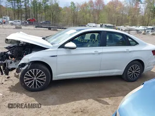 2019 Volkswagen Jetta SEL с VIN 3VWE57BU7KM264717, выставлен на аукционе IAAI как лот 42147742 с пробегом 130 927 миль миль и . История ставок и продаж доступна на DreamBid. Изображение 15.