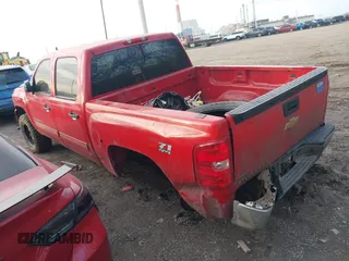 2010 Chevrolet Silverado 1500 LT with VIN 3GCRKSE37AG147218, listed as a IAAI auction lot 41827607 with 281,697 mi miles and . Bid and sale history available at DreamBid. Image 3.