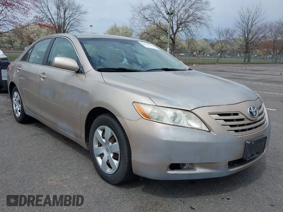 2009 Toyota Camry with VIN 4T1BE46K19U881366, listed as a IAAI auction lot 42039334 with 208,016 mi miles. Bid and sale history available at carsss.com. Image 1.