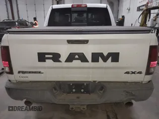 2016 Ram 1500 Rebel z VIN 1C6RR7YT6GS108472, wystawiony jako IAAI lot #41761560 z przebiegiem 101 132 mil mil oraz . Historia ofert i sprzedaży dostępna na DreamBid. Obrazek 17.