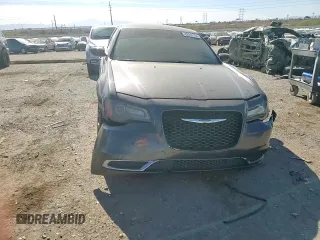 2019 Chrysler 300 Touring with VIN 2C3CCAAG8KH511688, listed as a Copart auction lot 82010164 with 79,630 mi miles and Salvage Title. Bid and sale history available at carsss.com. Image 10.