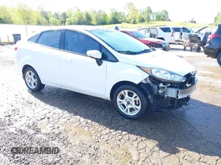 2015 Ford Fiesta SE with VIN 3FADP4BJXFM202690, listed as a IAAI auction lot 41993030 with 194,924 mi miles. Bid and sale history available at carsss.com. Image 1.
